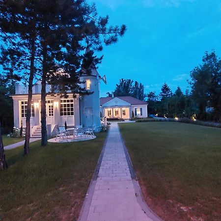 Schieszl Villa Zamárdi Eksteriør bilde